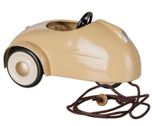 Load image into Gallery viewer, Maileg Car, Mouse - Wheat