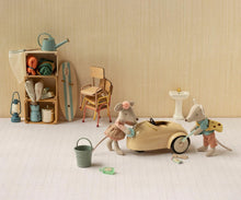 Load image into Gallery viewer, Maileg Car, Mouse - Wheat