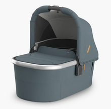 Load image into Gallery viewer, Vista V3 Bassinet