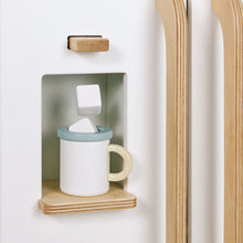 Load image into Gallery viewer, Refrigerator