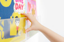 Load image into Gallery viewer, Presto Acrylic Wall Bookshelf Set (2)