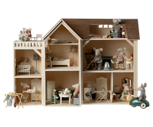 Load image into Gallery viewer, Mouse Hole Farmhouse
