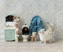 Load image into Gallery viewer, Bathtub, Mouse
