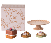 Load image into Gallery viewer, Mini Cake &amp; Cakestand

