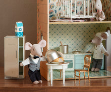 Load image into Gallery viewer, Maileg Waiter Mouse, Big Sister/Brother

