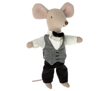 Load image into Gallery viewer, Maileg Waiter Mouse, Big Sister/Brother
