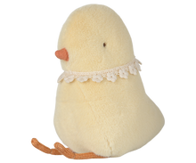 Load image into Gallery viewer, Easter Egg with Chicken
