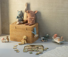 Load image into Gallery viewer, Mouse Hole Farmhouse Puzzle
