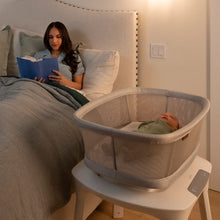 Load image into Gallery viewer, Soma Bassinet
