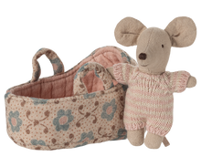 Load image into Gallery viewer, Maileg Baby mouse in carry cot - Rose
