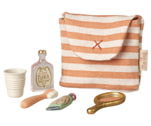 Load image into Gallery viewer, Maileg Toothbrush bag set, Mouse - Coral stripe

