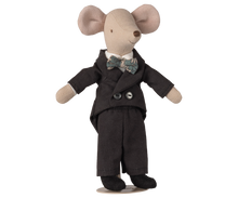 Load image into Gallery viewer, Wedding Mice in Box, Mum &amp; Dad

