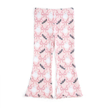 Load image into Gallery viewer, Bat and Ghost Trellis Halloween Flare Legging
