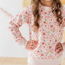 Load image into Gallery viewer, Berry Floral Lounge Sweet
