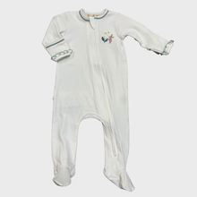 Load image into Gallery viewer, Bunny's Daisy Garden; Emb Ruf. Zip footie
