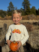 Load image into Gallery viewer, Pumpkin Friends Tee
