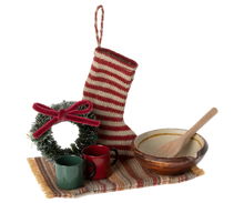 Load image into Gallery viewer, Cosy Christmas Accessories Set
