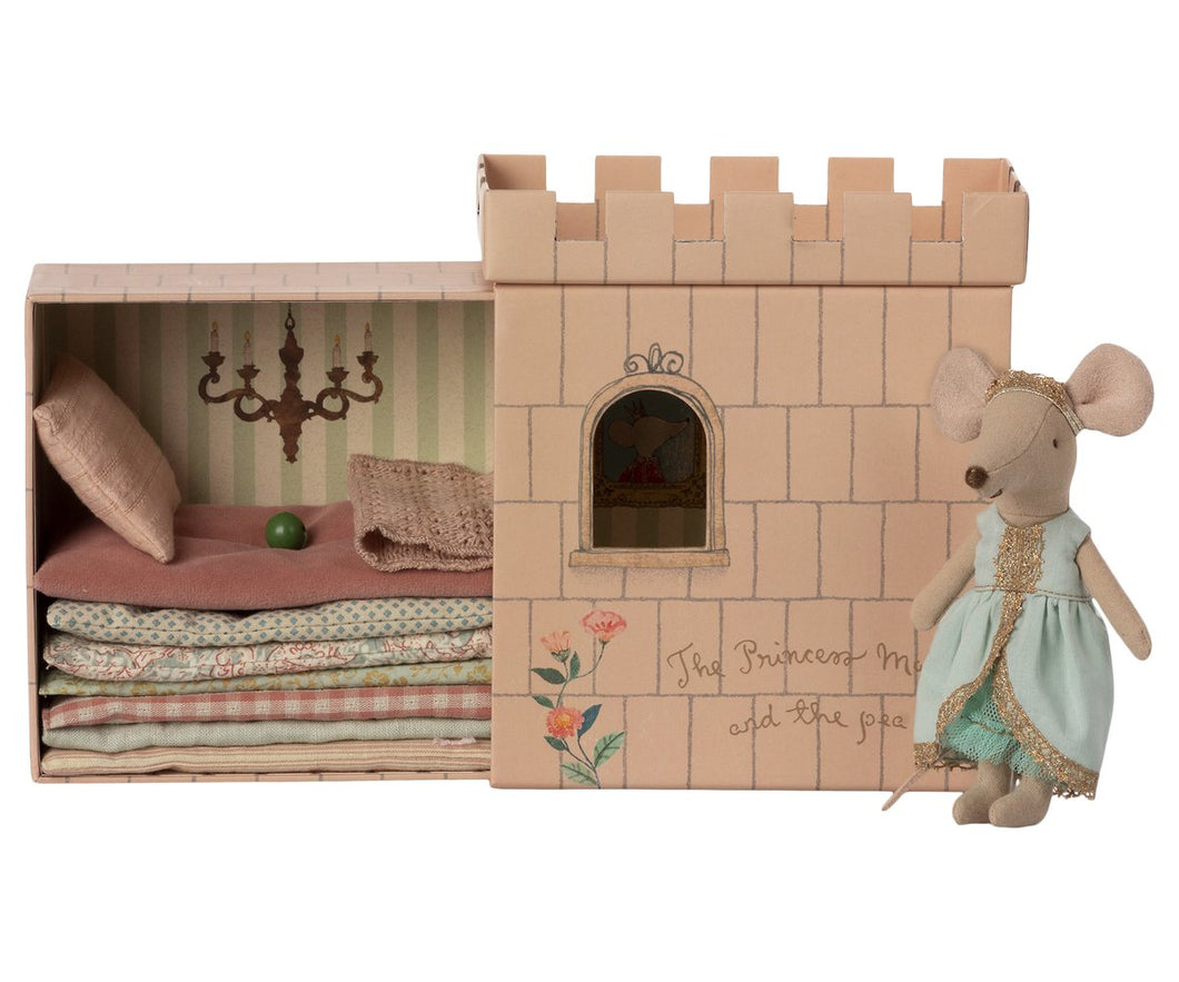 Princess & The Pea Mouse + Castle